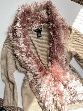 Lauren Michelle Cream Ribbed Cardigan with Blush Faux Fur Trim
